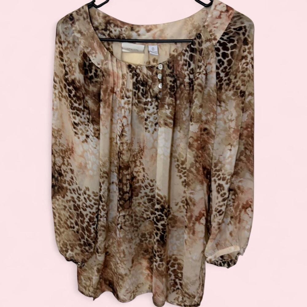 Chicos Size 0  Animal Print Blouse Tan Sheer Boho Women's TopRelaxed Boho Flowy